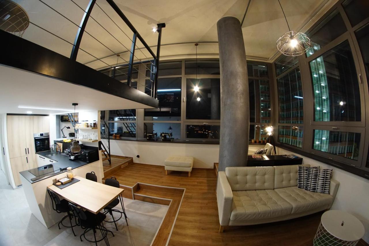 View Skyscraper Bata - Loft Xl Apartman Zlín Kültér fotó